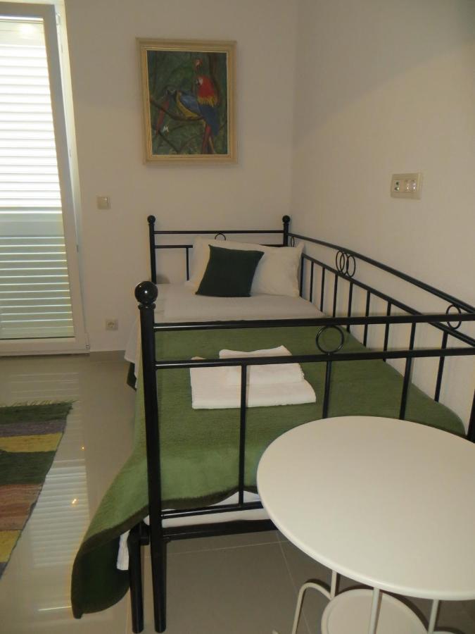 Apartments Lucija Brela Exterior foto