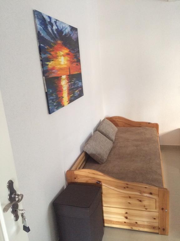 Apartments Lucija Brela Cameră foto