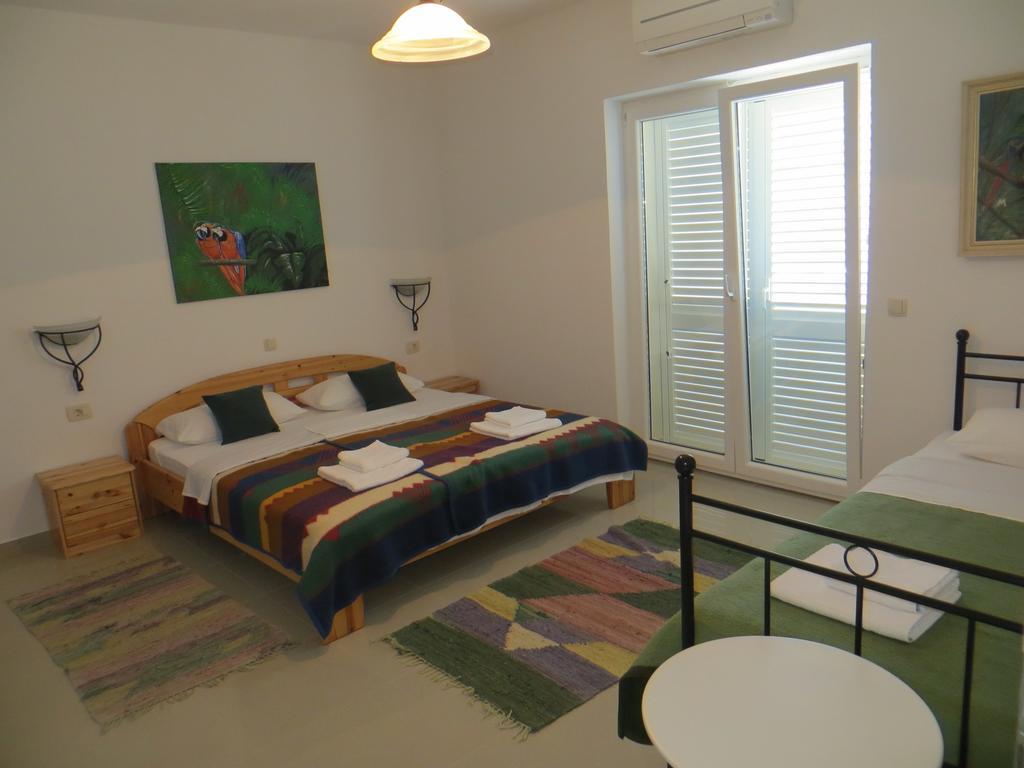 Apartments Lucija Brela Exterior foto